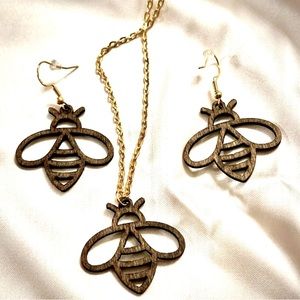 🐝 Bee Handcrafted Wood Earrings & Necklace Set - New